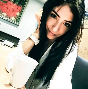 Meet your Posher, Ivana